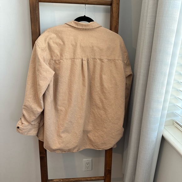 Universal Threads Oversized Fit Button Down Shirt - Picture 5 of 10